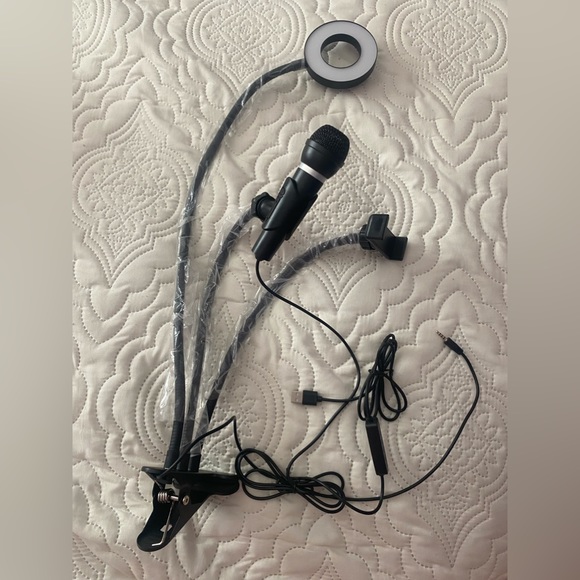 Social Media Kit - Picture 2 of 3